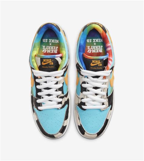 nike sb dunky text